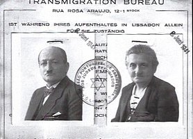 Ausreisepaß von Julius und Sophie Rothstein