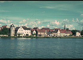 Ansicht von Segnitz mit der Bildungsanstalt.