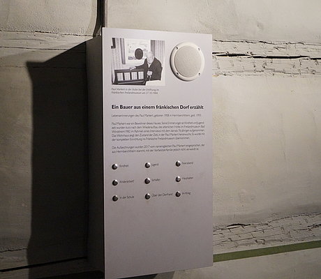 Audiostation mit einer Fotografie von Paul Markert