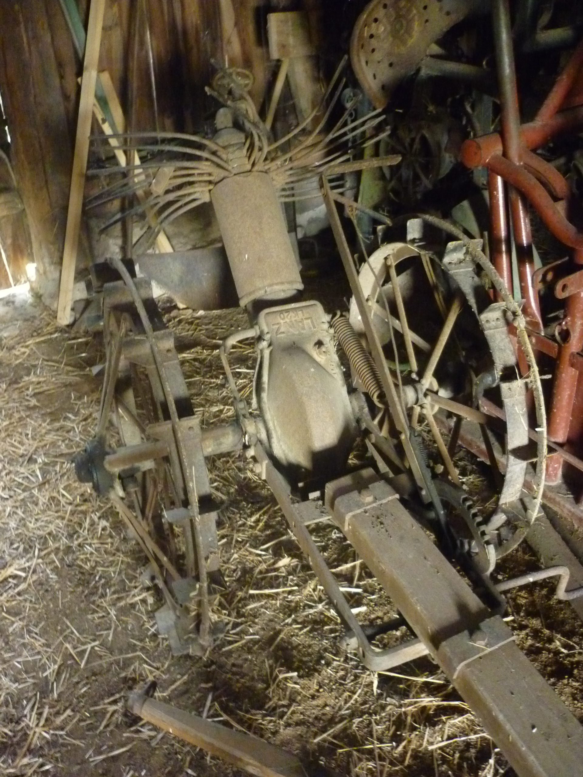 Landwirtschaftlicher Gerät in Scheune