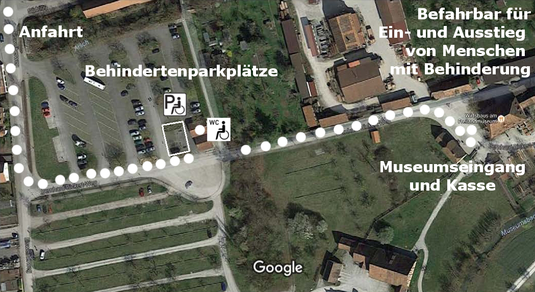 FFM_Anfahrt_Barrierefrei Abbildung eines Ausschnitts vom Luftbild des Museums. Gezeigt wird der Parkplatz mit den Behindertenparkplätzen und dem Behinderten-WC. Zusätzlich ist die Anfahrt zum Museumseingang mit dem Kassenbereich eingezeichnet.